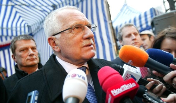 Prezident Klaus opět kritizuje Ústavní soud.