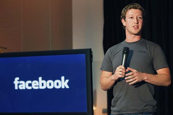 Šéf a zakladatel sítě Facebook Mark Zuckerberg je nejvlivnějším člověkem světa. Šéf a zakladatel sítě Facebook Mark Zuckerberg je nejvlivnějším člověkem světa.