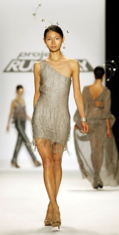Jeden z modelů newyorského fashion weeku.