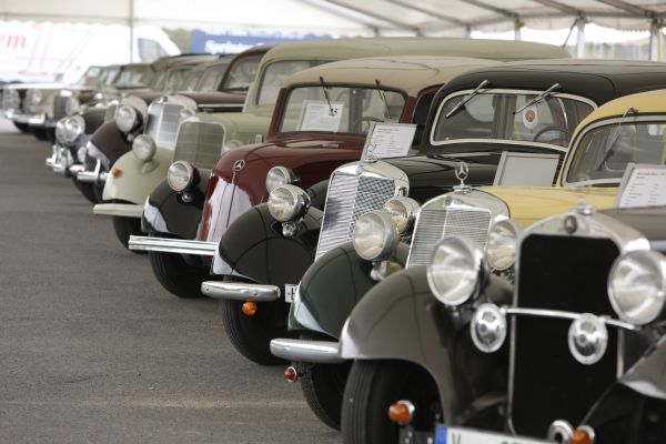 Na osmdesát exponátů mapuje historii značky Mercedes-Benz.