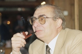 Claude Chabrol na snímku z roku 1990.