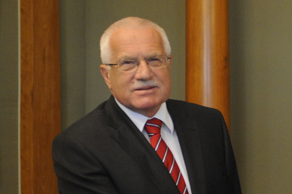 Václav Klaus navštívil sklárny ve Světlé nad Sázavou.