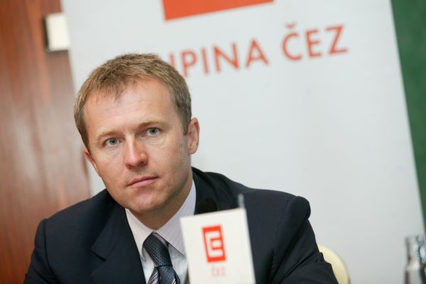 Generální ředitel společnosti ČEZ Martin Roman bude hlídán agenturou Securitas. Generální ředitel společnosti ČEZ Martin Roman bude hlídán agenturou Securitas.