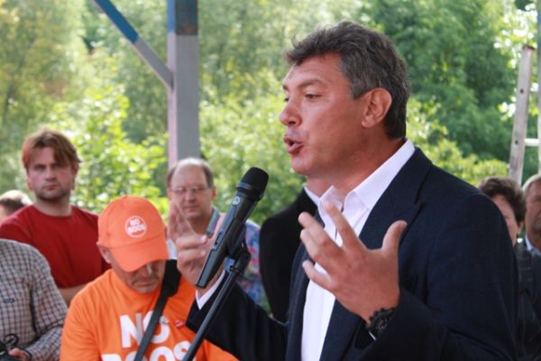 Boris Němcov, známá opoziční figura, je mezi iniciátory koalice.