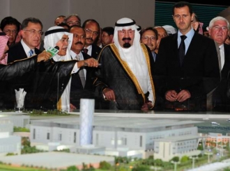 Monarcha Abdulláh a model jím založené univerzity.