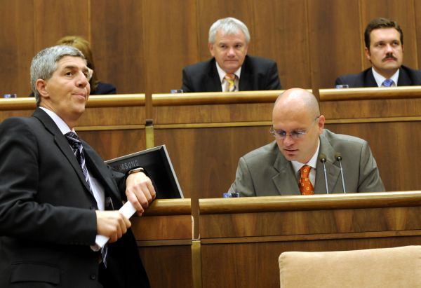 Na Slovensku začalo referendum o snížení počtu poslanců jednokomorového parlamentu a o omezení jejich imunity. (Ilustrační foto)