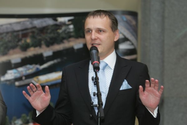 Ministr dopravy Bárta sepsal černou listinu. 