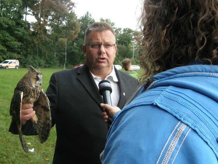 Nepustím. Možná po rozhovoru. Dravec a poslanec Váňa.