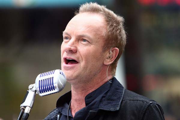 Sting míří do Prahy.