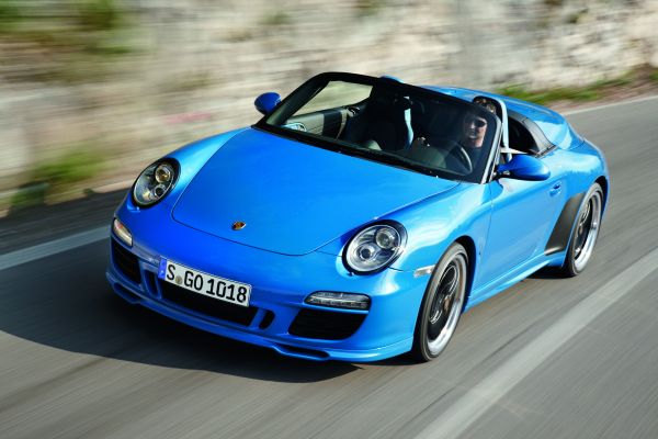 Novinka v podobě Porsche 911 Speedster přijde na český trh v prosinci.