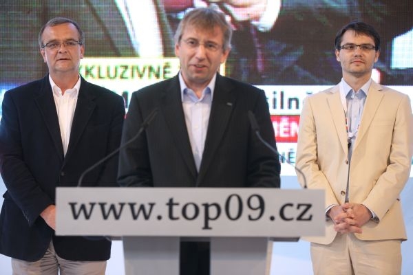 Volební štáb TOP09 v čele s Jaromírem Drábkem.