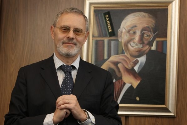 Holman: Plány EU nám berou pravomoci, ale odpovědnost nám zůstává stejná.