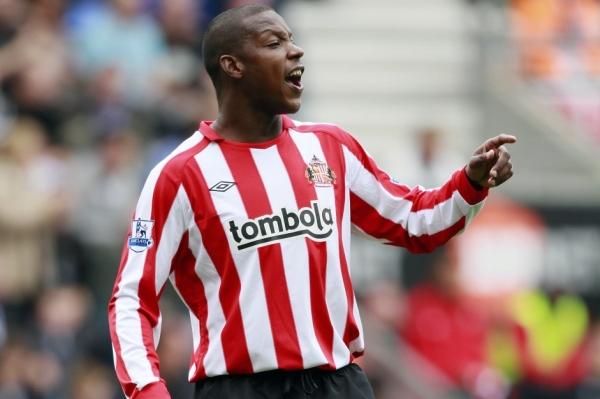 Titus Bramble je podezřelý ze znásilnění. Titus Bramble je podezřelý ze znásilnění.