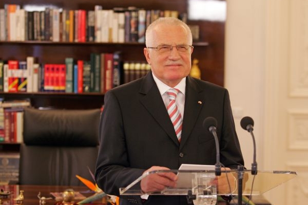 Prezident Klaus opět kritizoval EU i euro.