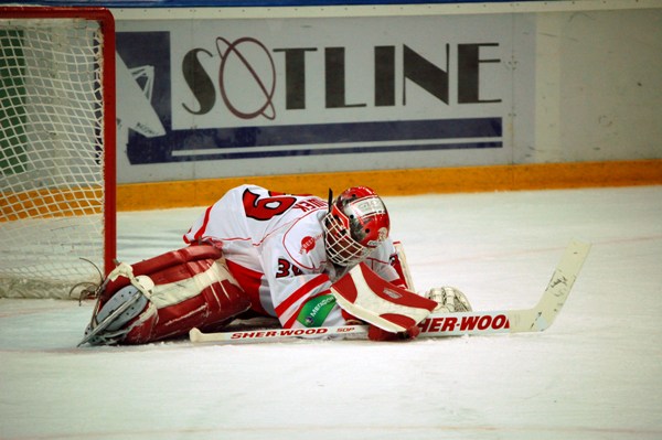 Dominiku Haškovi se v KHL moc nedaří.