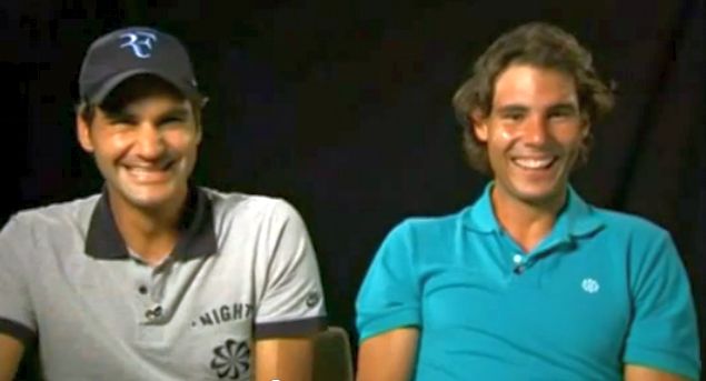 Roger Federer a Rafael Nadal se při natáčení dobře bavili...