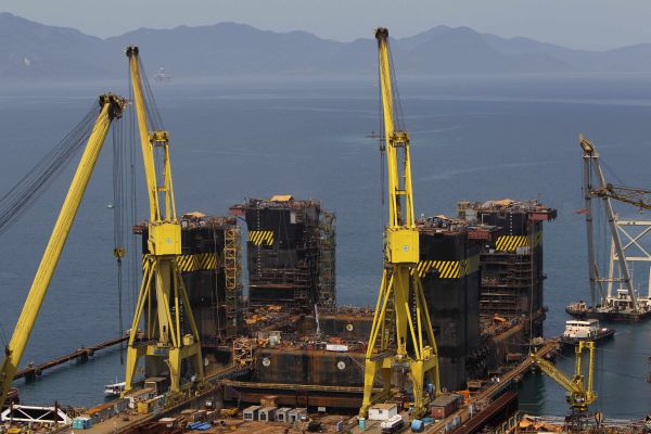 Petrobras chce investovat do nových nalezišť více než tři české roční rozpočty. Petrobras chce investovat do nových nalezišť více než tři české roční rozpočty.