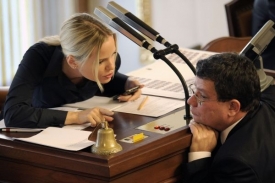 Místopředsedkyně Klasnová chce změnit směrnice o zveřejňování osobních údajů poslanců.