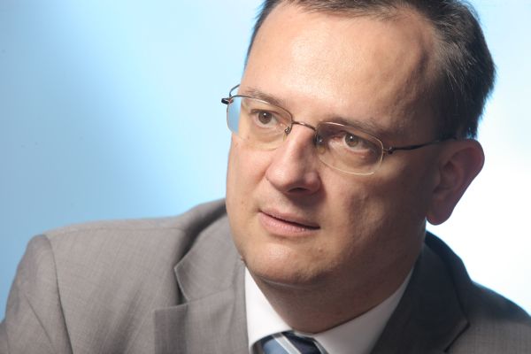 Premiér Petr Nečas připustil, že vláda porušuje slib voličům.