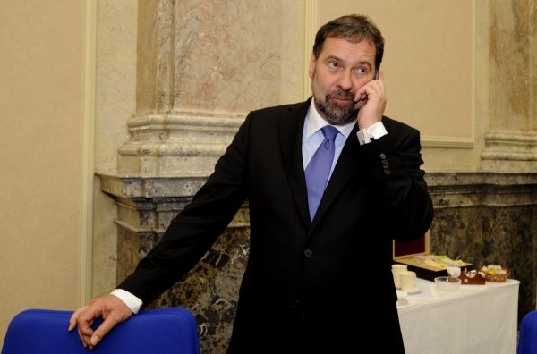 Ministr John bude mít o osudu cizinecké policie jasno v pondělí. Ministr John bude mít o osudu cizinecké policie jasno v pondělí.