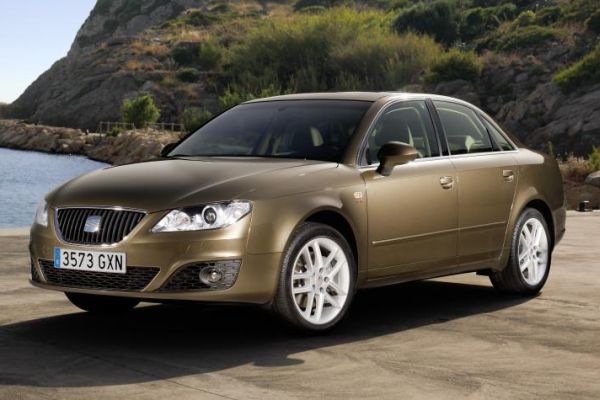 Seat Exeo, sportovní limuzína španělské značky.