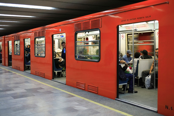 Mexické metro.