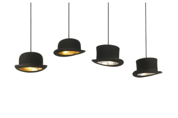 Svítidla 'Jeeves and Wooster' designéra Jakea Phippse.