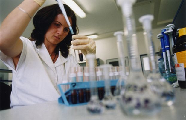 Sanofi-Aventis chce spolknout svého amerického konkurenta.