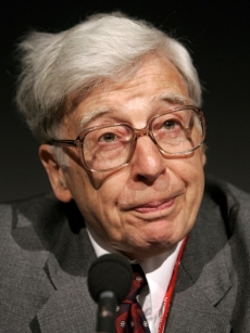 Robert G. Edwards, otec techniky umělého oplodnění.