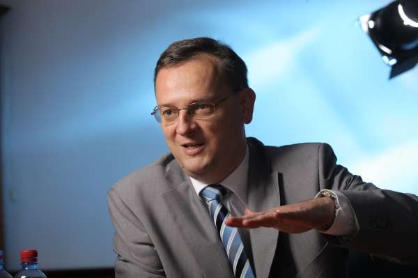 Reformu penzí provedeme, dušuje se premiér Nečas.