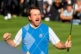 Graeme McDowell právě rozhodl o vítězství Evropy v Ryder Cupu.
