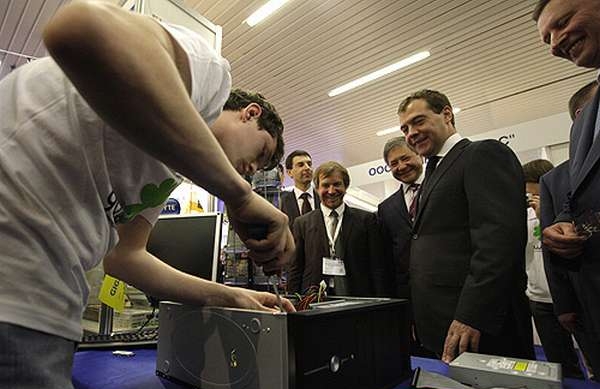 Medveděv je fanda počítačů i audiotechniky.