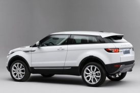 Linie třídveřového SUV Range Rover Evoque.