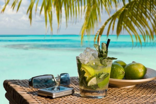 Pláž a mojito. I to inspiruje návrháře k vytváření nových vůní.