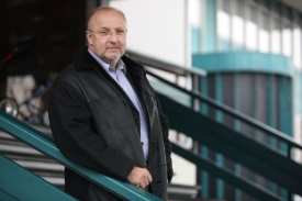 Podnikatel Starka na příbramském stadionu tvrdí, že už s klubem nemá nic společného.