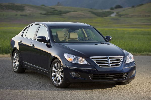 Hyundai Genesis se směle pouští do prémiového segmentu.