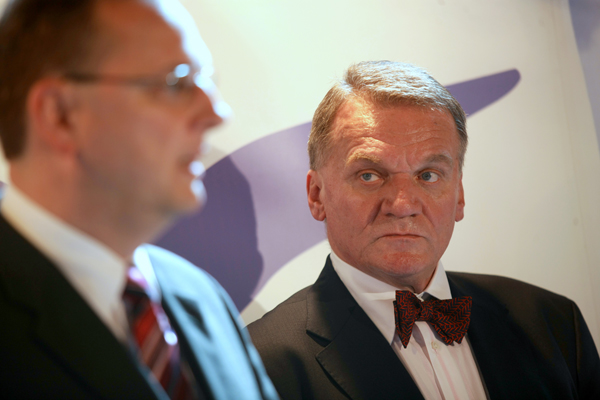 Kandidát ODS na pražského primátora Bohuslav Svoboda (vpravo) a premiér Petr Nečas.