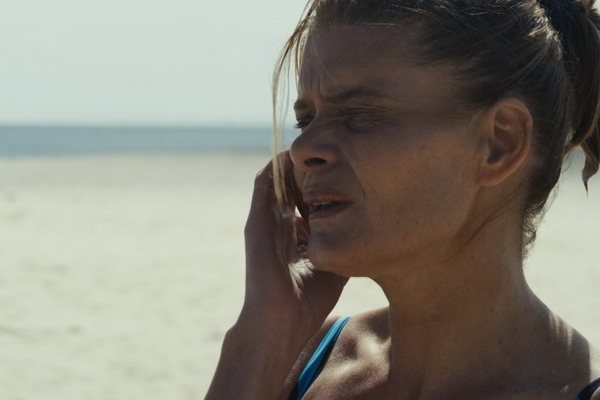 Zuzana Bydžovská ve filmu Mamas a Papas.