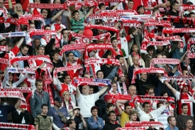Fanoušci Slavie se obávají o budoucnost klubu.