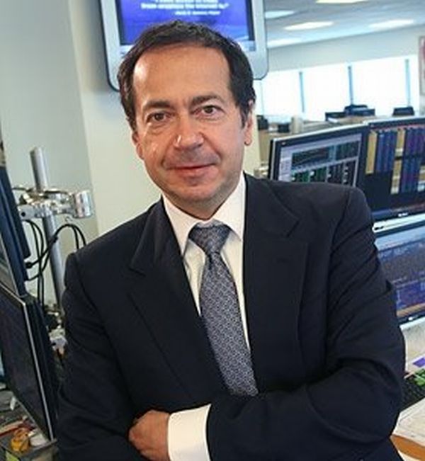 Investor John Paulson doporučuje investovat do akcií.