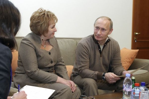 Putin s manželkou. Putin s manželkou.