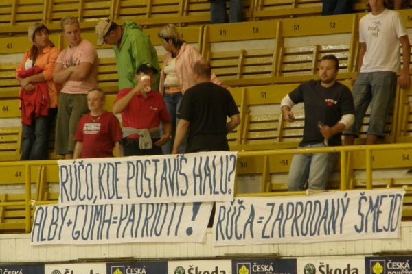 Někteří fanoušci Litvínova dodnes neskousli, že dal Ručinský přednost Spartě.