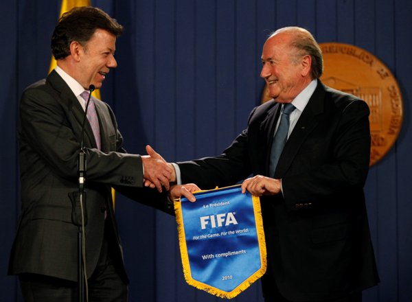 FIFA zahájila vyšetřování. Spekuluje se o korupci.