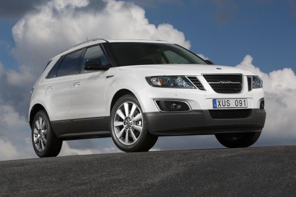 Automobilka Saab představí ve světové premiéře crossover 9-4X.