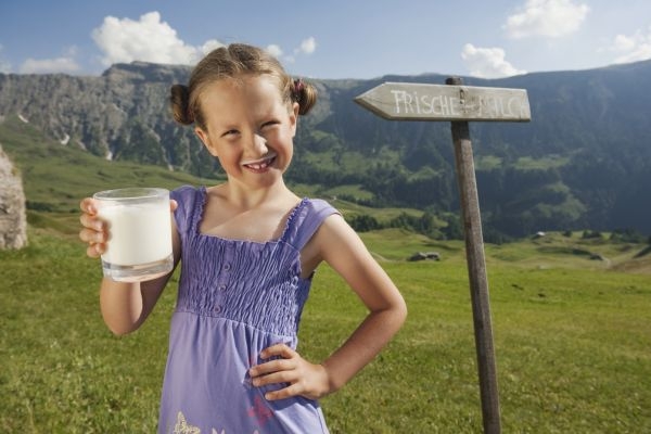 Děti narozené na podzim mají třikrát častěji alergii na mléko a vejce.