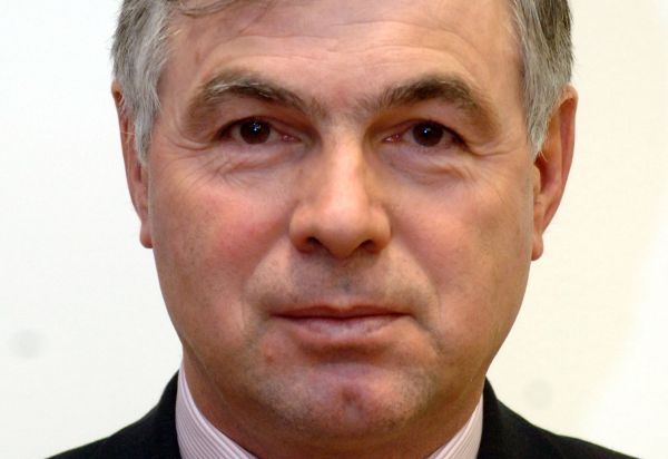 Jaroslav Palas zatím nikomu nedoložil, jak si na penzion vydělal.