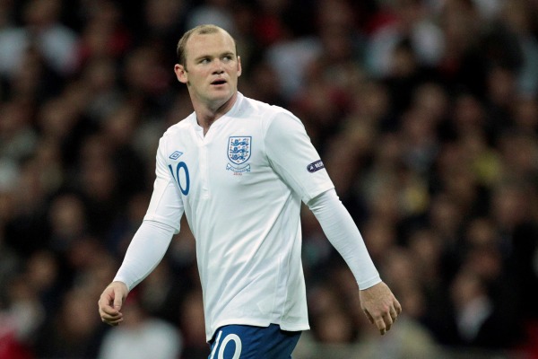 Wayne Rooney přiznal, že se obává budoucnosti kádru Manchesteru. Wayne Rooney přiznal, že se obává budoucnosti kádru Manchesteru.