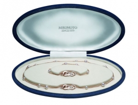 Sada Mikimoto Debutante Set.