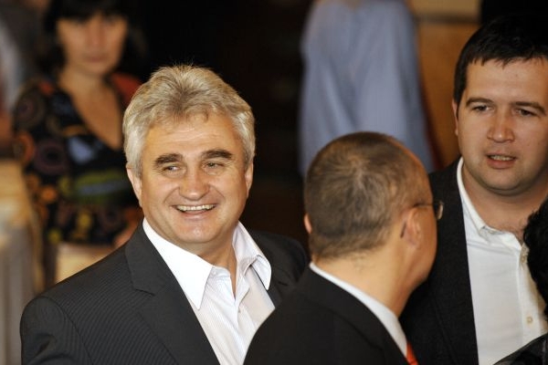 Milan Štěch (vlevo) by se do čela Senátu klidně postavil.