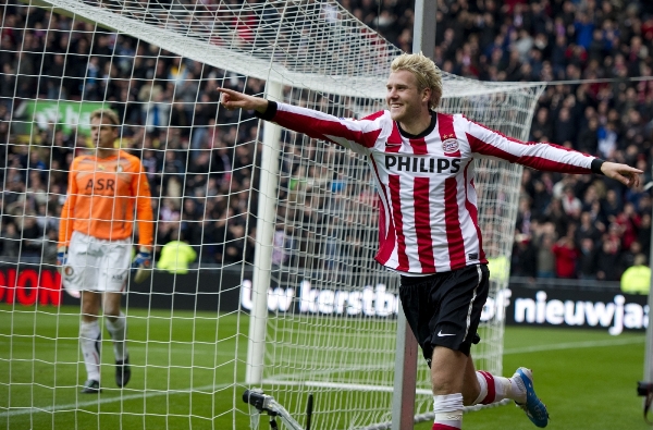 PSV Eindhoven (na snímku Ola Toivonen) nasázelo Feyenoordu deset gólů.